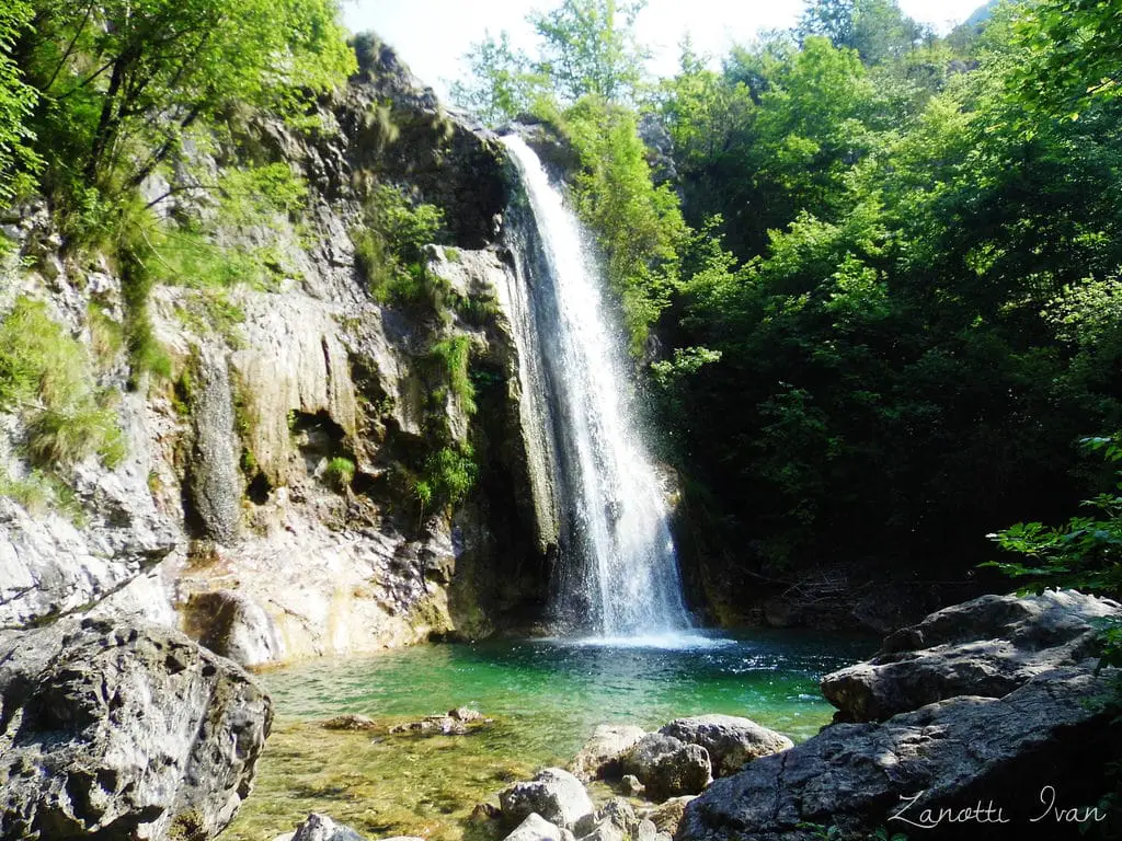 15 asombrosas cascadas en Italia