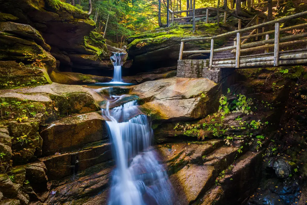 15 asombrosas cascadas en New Hampshire