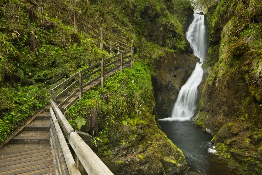 15 asombrosas cataratas en Irlanda
