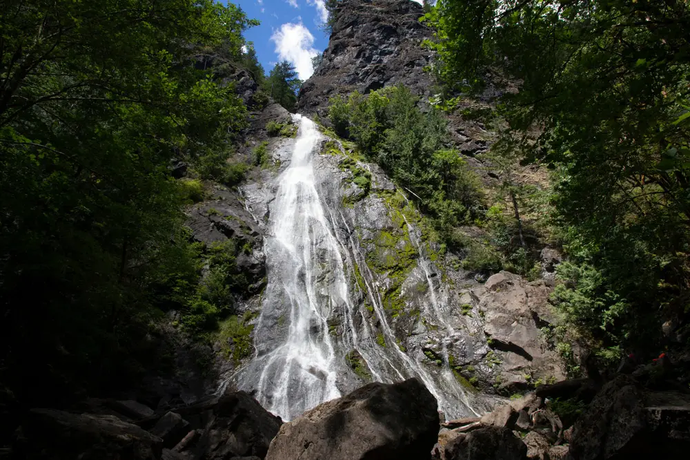 15 asombrosas cascadas en Washington