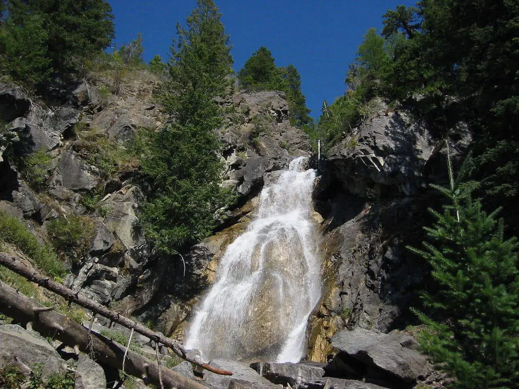 15 cascadas increíbles en Montana