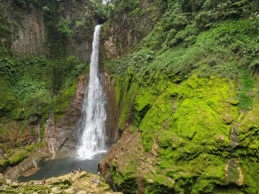 12 cascadas increíbles en Costa Rica