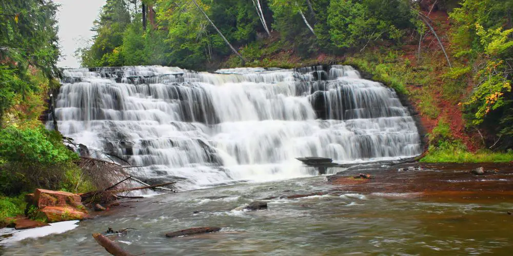 10 cascadas increíbles en Michigan