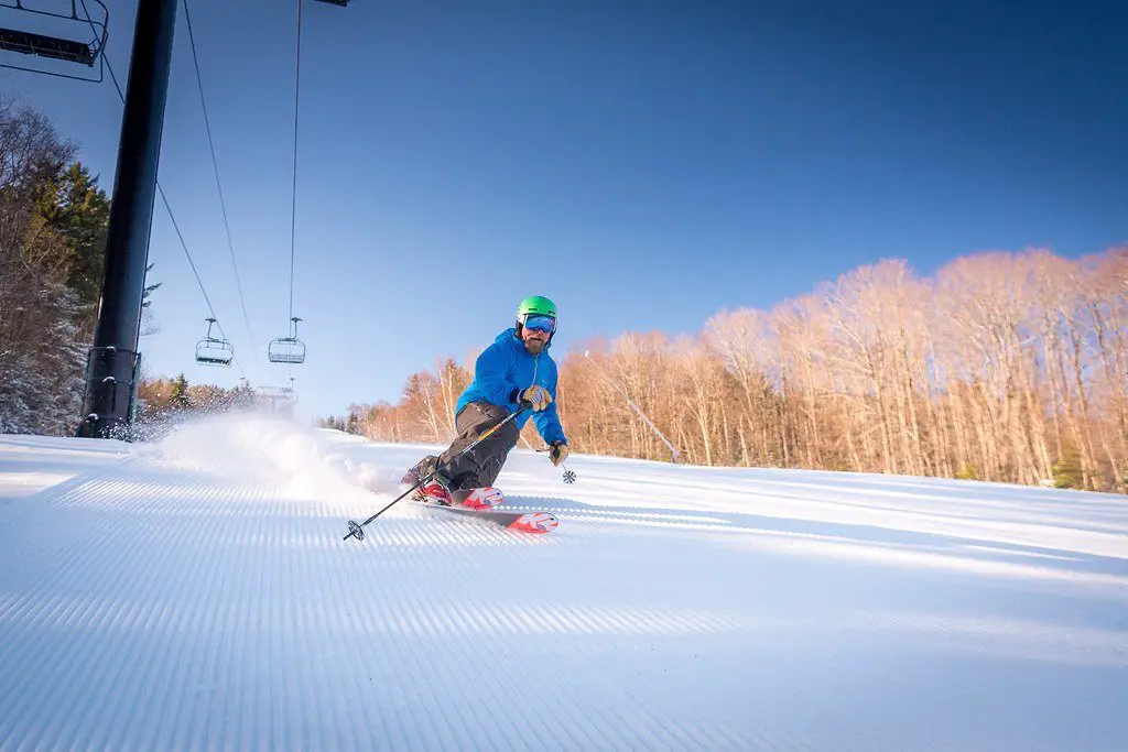 14 lugares épicos para practicar snowboard y esquí cerca de Boston para
