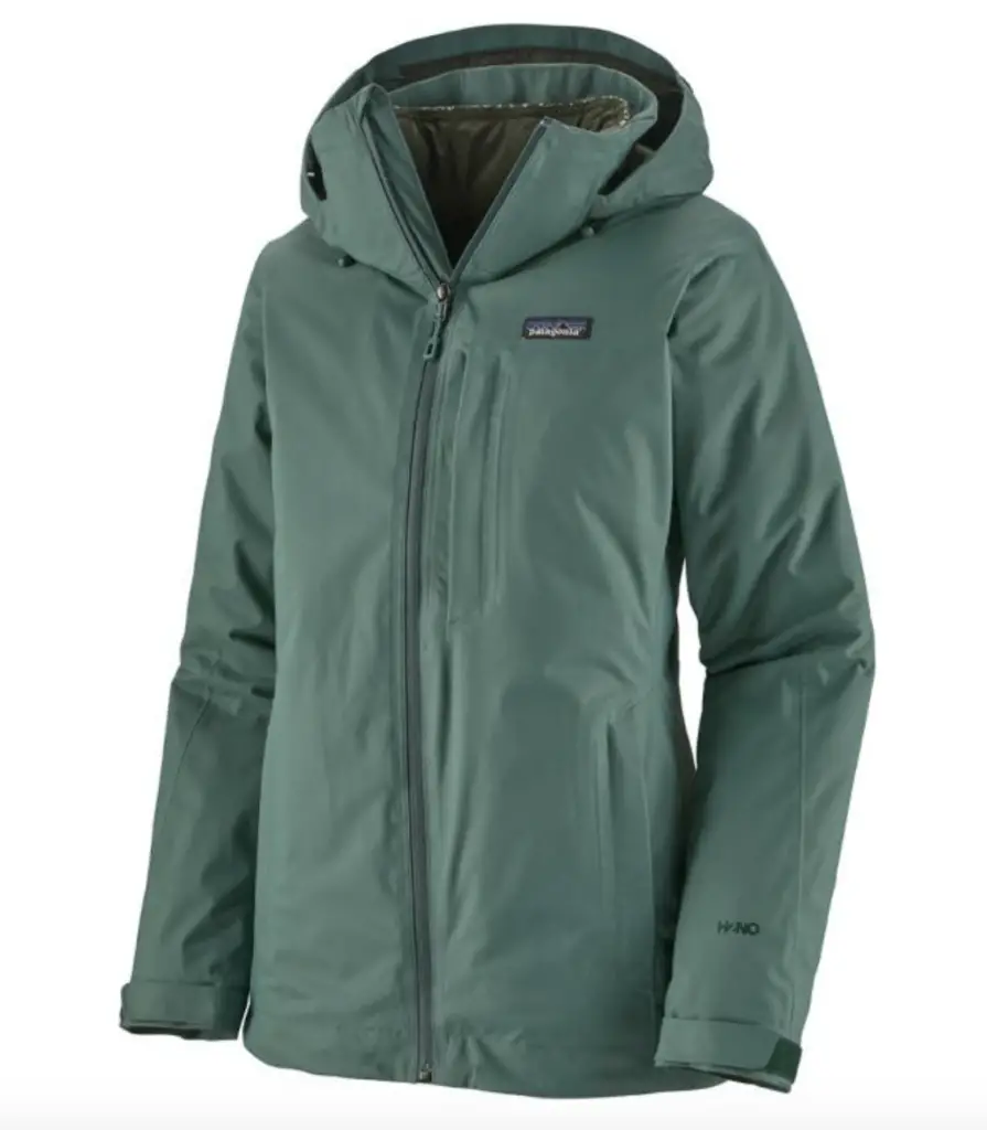 Las mejores chaquetas de esquí de mujer: verde Patagonia Snowbelle 3-in-1